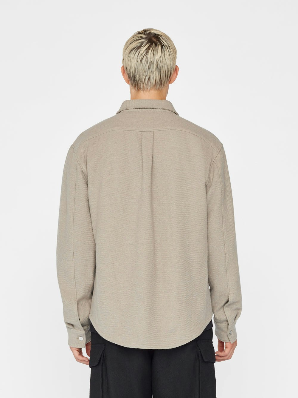 shirt back view alt:fit2